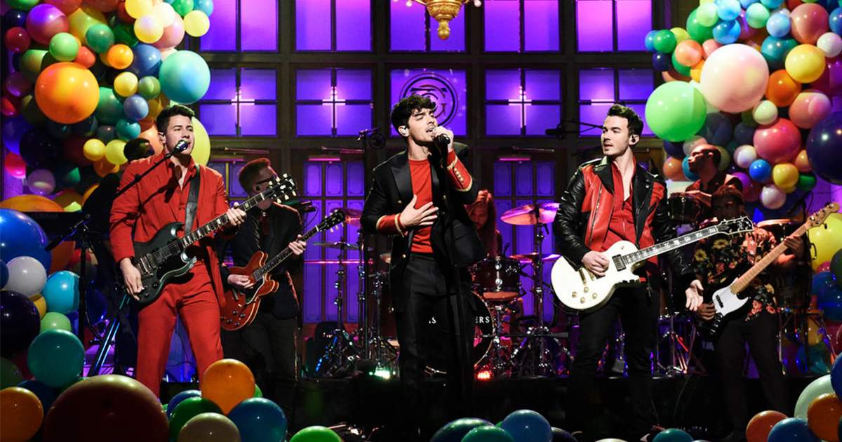 Jonas Brothers perform on SNL