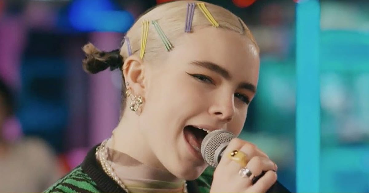 WATCH BENEE perform 'Supalonely' on Late Night With Seth Meyers