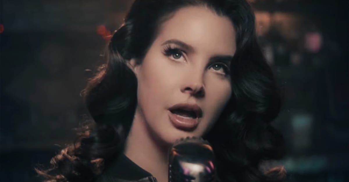 Watch Lana Del Rey Perform On The Tonight Show Starring Jimmy Fallon